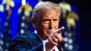 Trump ขู่จะเก็บภาษี มือถือ Samsung 25% หากไม่มาผลิตในสหรัฐอเมริกา.